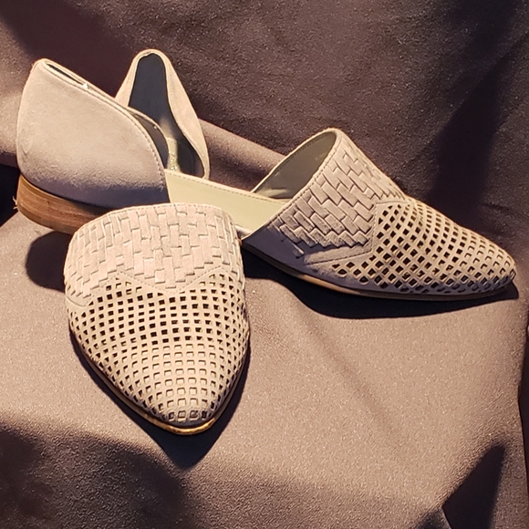 Vince Camuto Shoes - Vince Camuto ~ Grey ~ Leather ~ Flats ~ Reshila